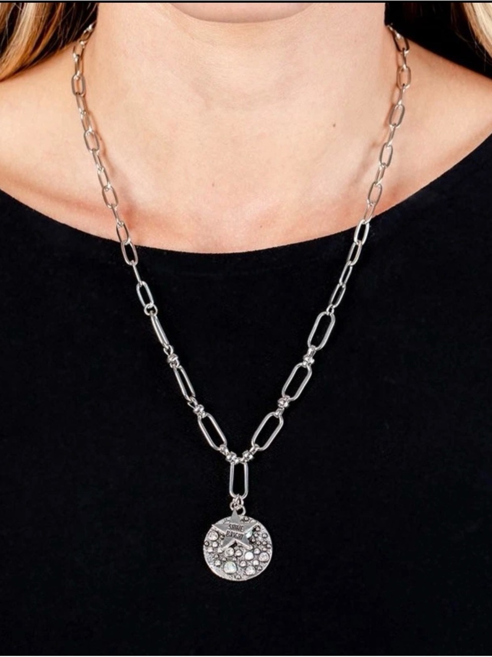 Paparazzi - Stardust Saucer - White Necklace